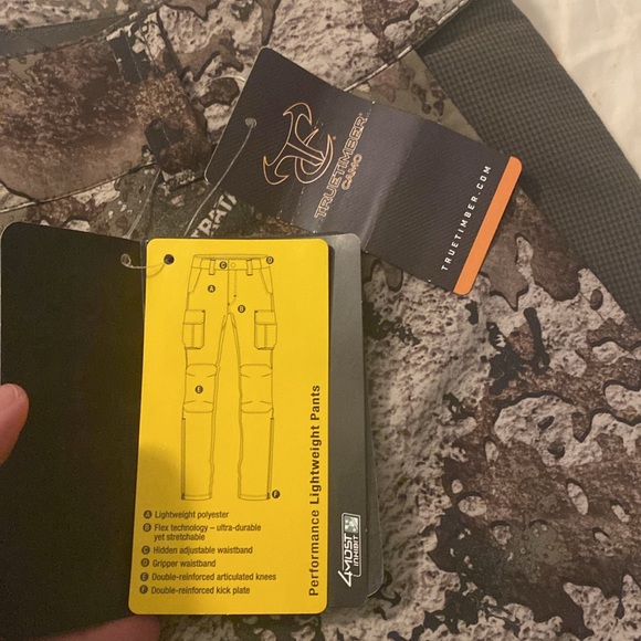 Cabela’s Strata Performance Light Weight camo pants - Size Large (36-38”) - Picture 5 of 9